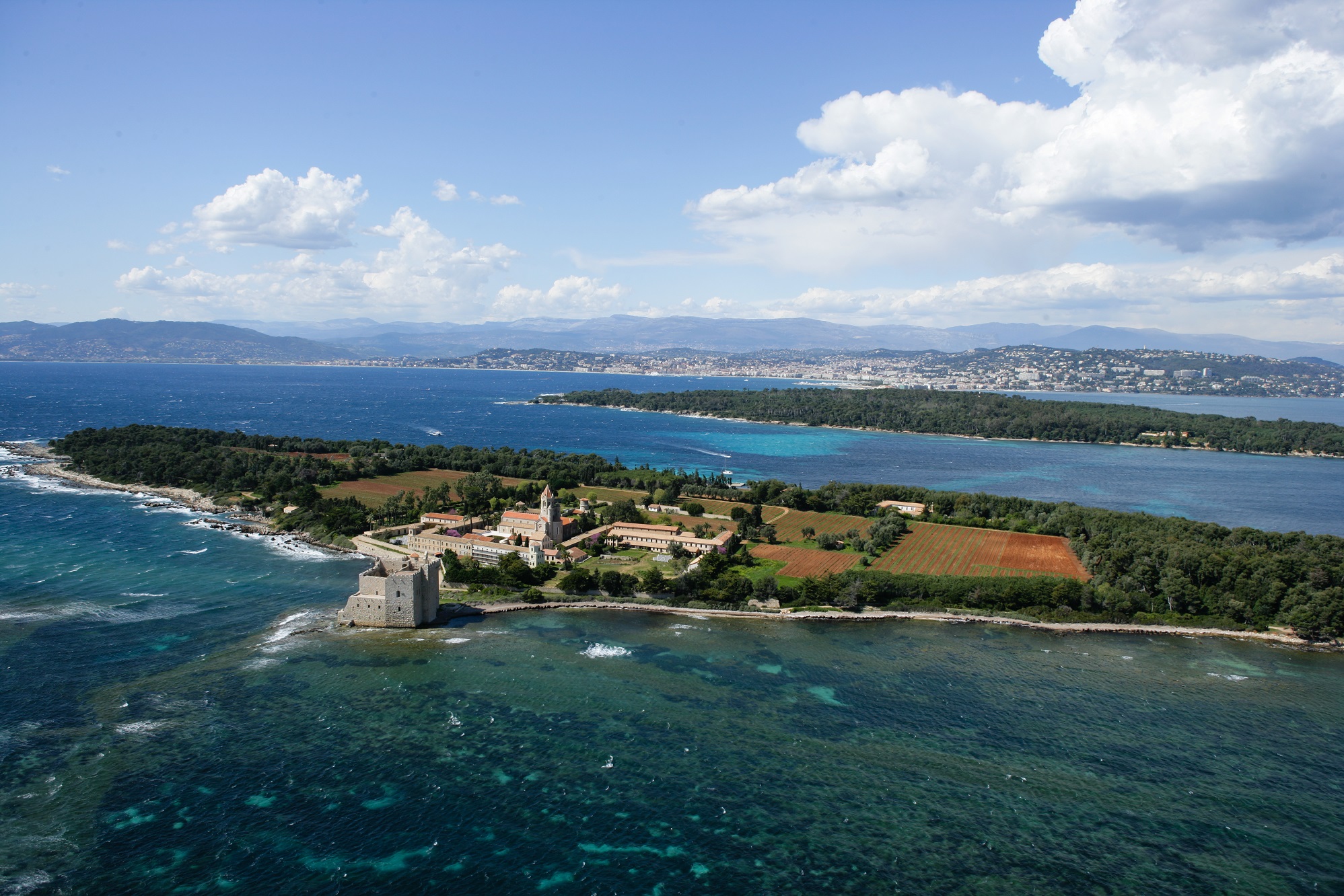 Menton, un week-end en voilier à la découverte des Îles de Lérins