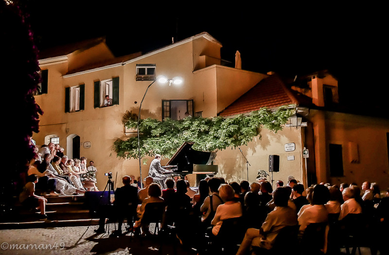 Si vous aimez la musique classique, ne manquez pas le Festival international de musique de chambre à Cervo cet été